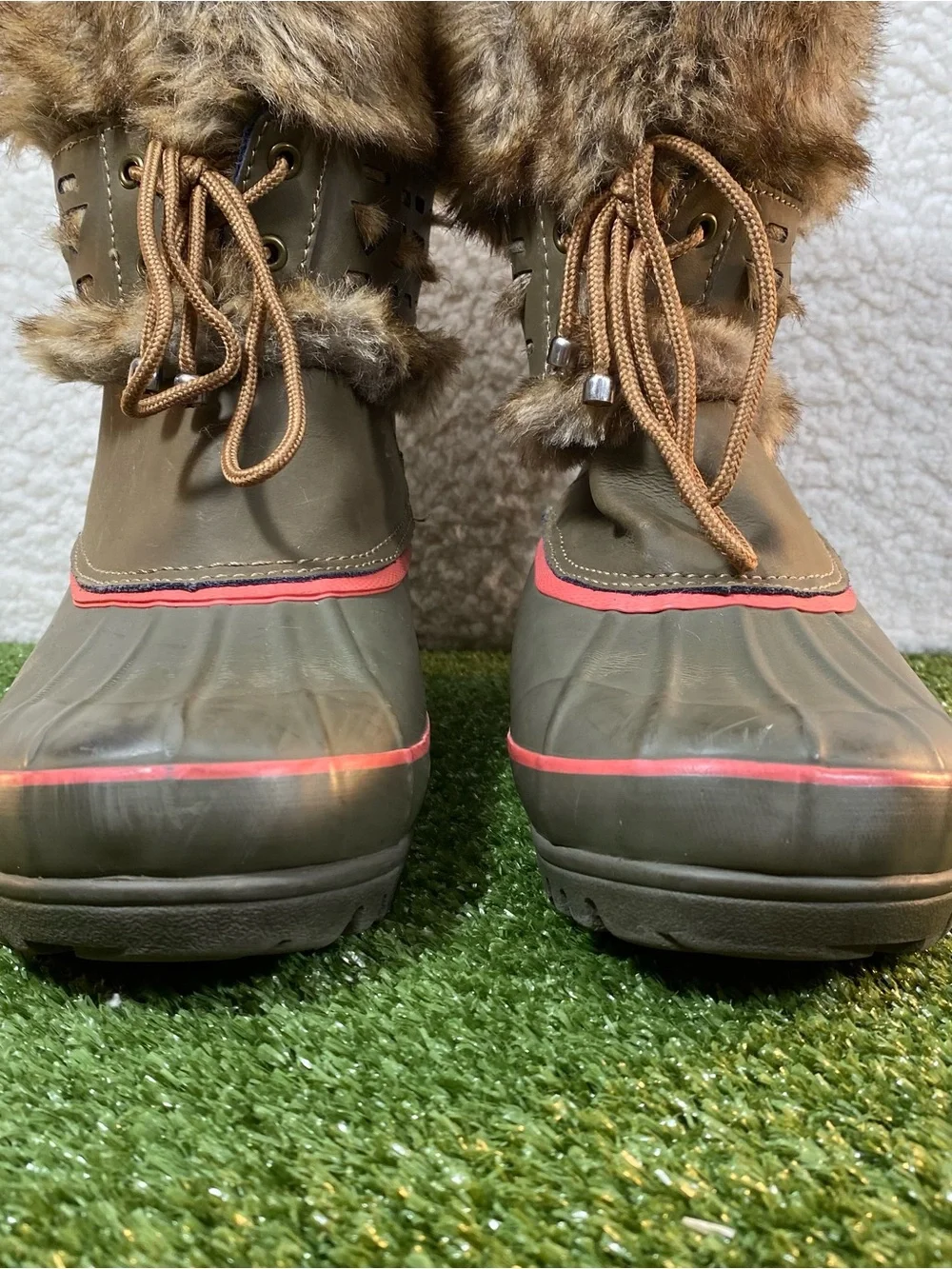 Khombu Nola Duck Boots Women's SZ 9 Olive Green Rubber Faux Fur Rain Snow Ankle